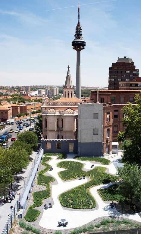 Estudio Caballero Colón設計的西班牙療養院花園