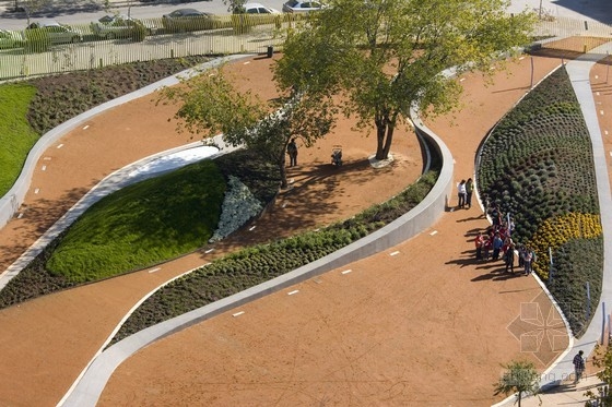 西班牙格蘭納達(dá)的ERAS DE CRISTO公共空間場(chǎng)地規(guī)劃