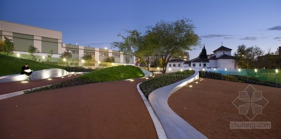 西班牙格蘭納達(dá)的ERAS DE CRISTO公共空間場(chǎng)地規(guī)劃