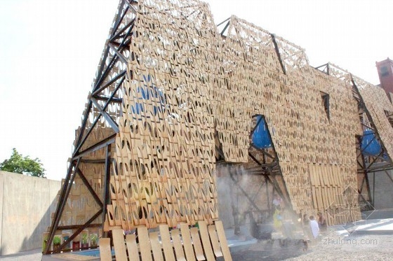 CODA設(shè)計的紐約由滑板廢棄材料制成的“派對墻”