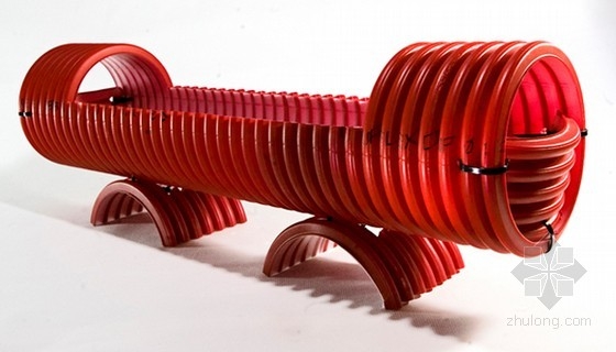 Fabian Andino設計的彩色管道改裝花盆