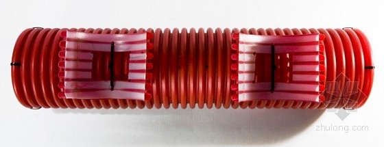 Fabian Andino設(shè)計的彩色管道改裝花盆