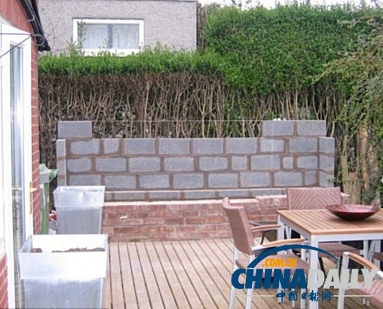 花園蛻變之前只是一個(gè)普通的后院。