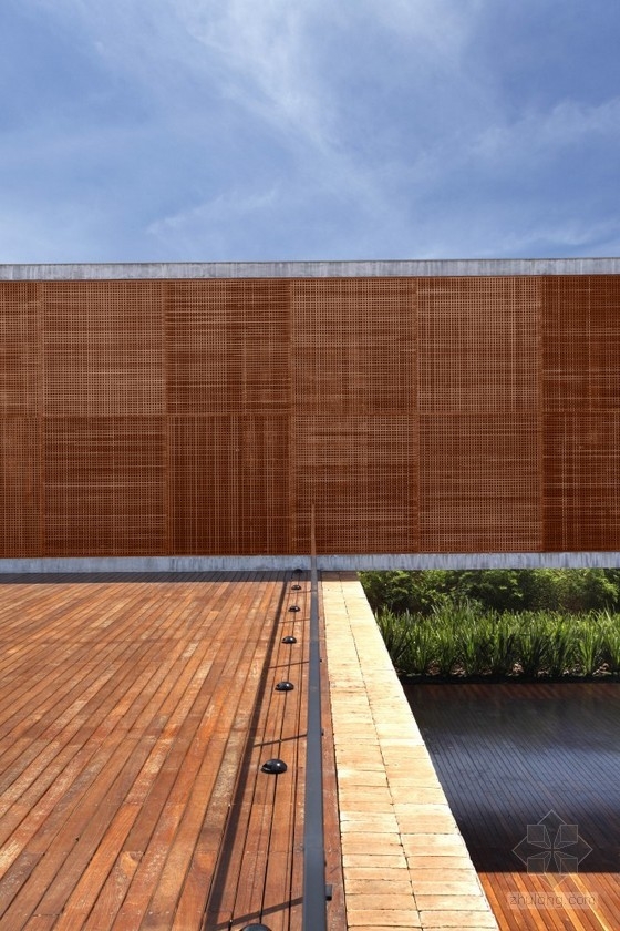 托雷斯設(shè)計的圣保羅私人住宅