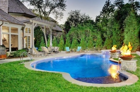 自由形態泳池的景觀設計