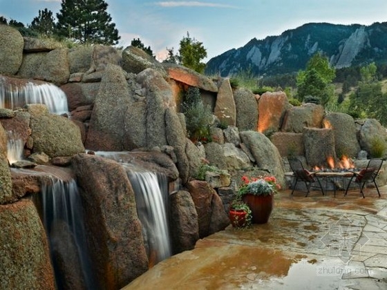 庭院內(nèi)獨(dú)特的瀑布景觀(guān)設(shè)計(jì)