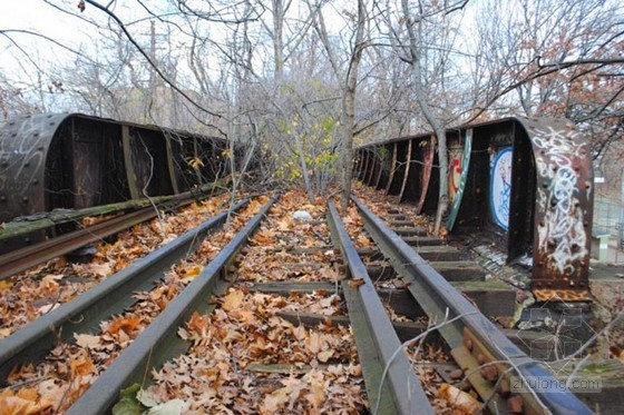 紐約市皇后區的鐵軌公園