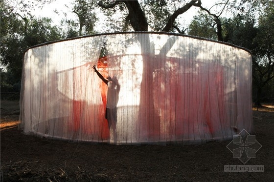 LOVO-宇宙發(fā)光卵避難所