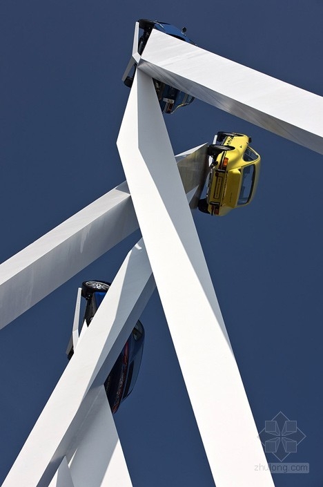 保時捷車展雕塑設(shè)計