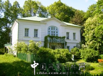 俄羅斯明媚的林間空地:雅斯納亞?波良納