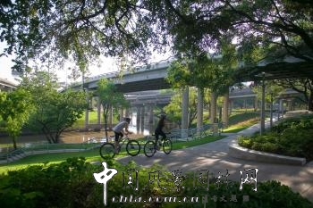 SWA：美國休斯敦市布法羅河濱漫步公園