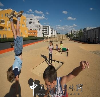 案例賞析:德國慕尼黑市鐵路蓋頂公園