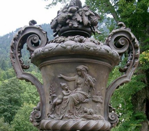 德國(guó)林德霍夫?qū)m局部外觀圖