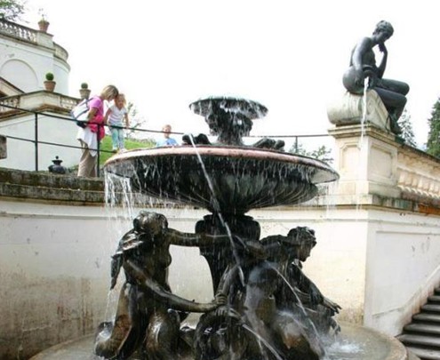 德國林德霍夫宮局部外觀圖