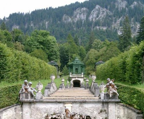 德國(guó)林德霍夫?qū)m局部外觀圖