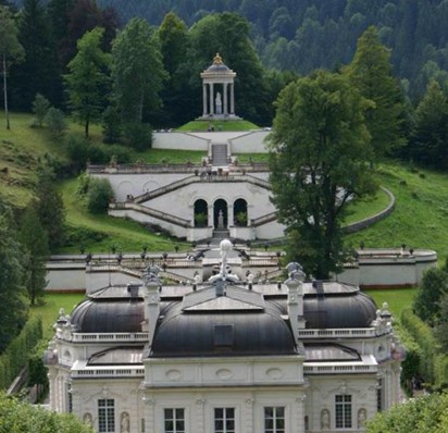 德國(guó)林德霍夫?qū)m局部外觀圖