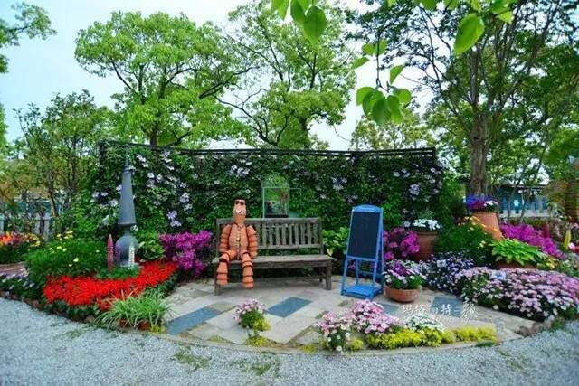 17.jpg 園藝:院子里夢境般的花果藤架