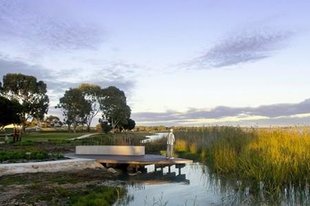 澳大利亞梅寧吉鎮湖畔棲息地修復項目