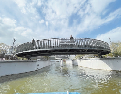 千姿百態二十四橋“點睛”亮馬河