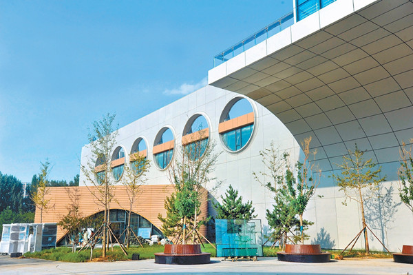 北京:回龍觀體育文化公園南區完工