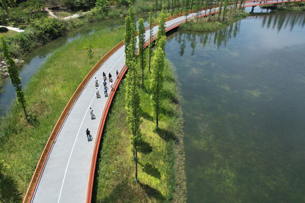 山水人城和諧相融 成都已建成6500余公里綠道