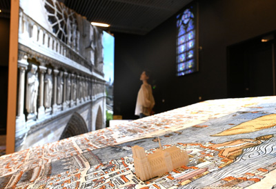 巴黎圣母院石雕首次亮相中國(guó)